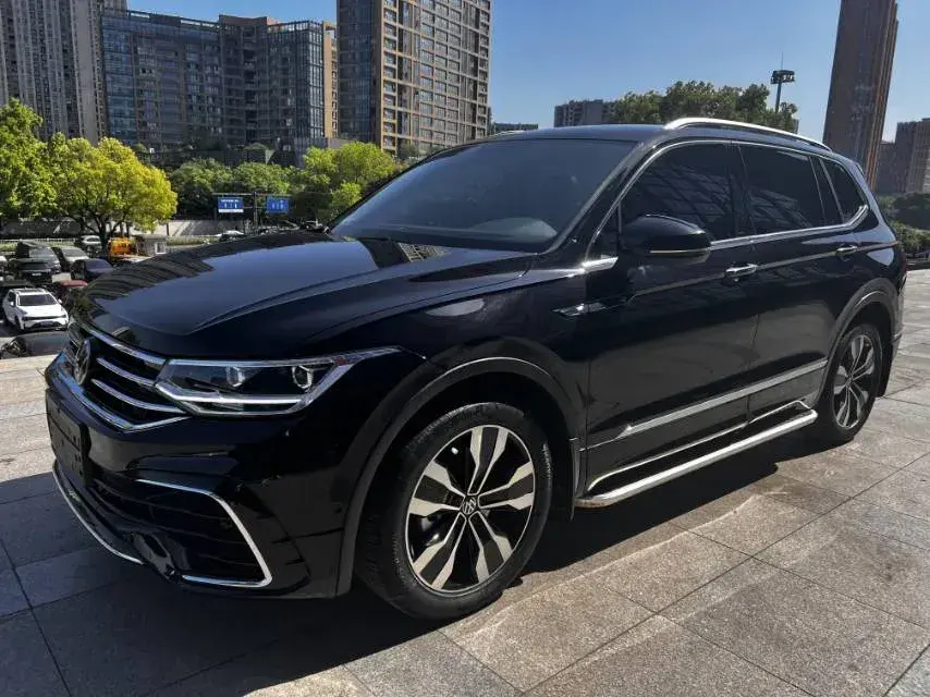 2024 Volkswagen Tiguan L 2.0T 186HP L4 7DCT