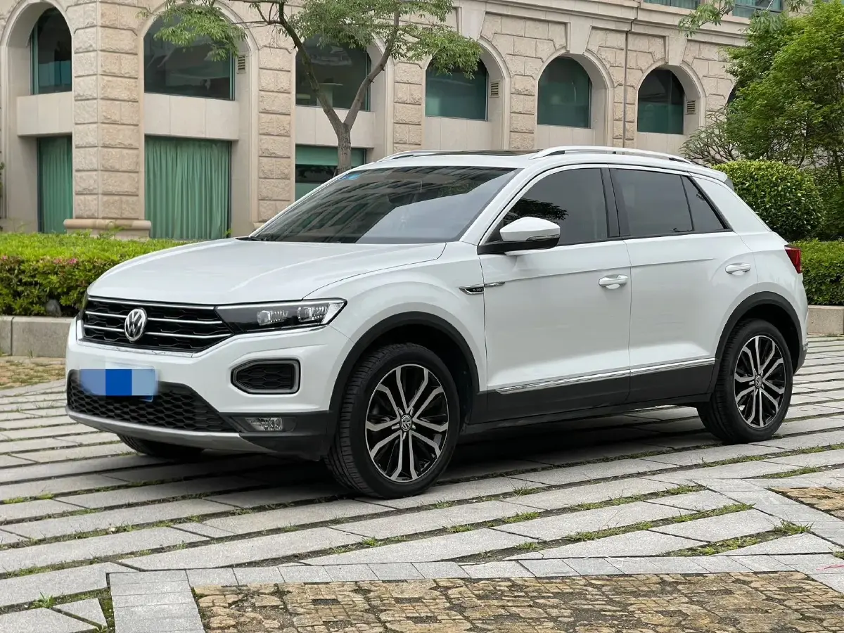 2020 Volkswagen T-Roc 1.4T 150HP L4 7DCT