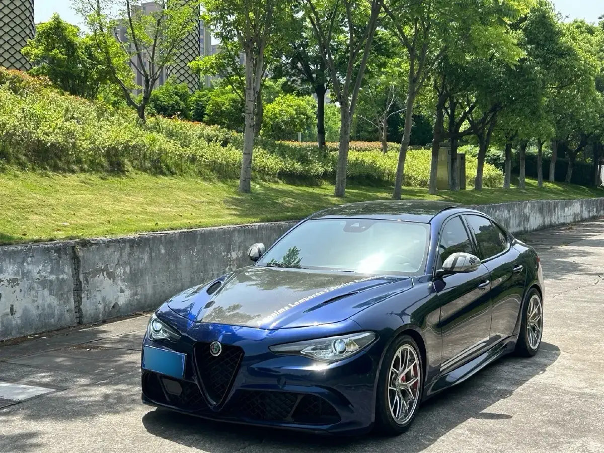 2020 Alfa Romeo Giulia 2.0T 280HP L4 8AT