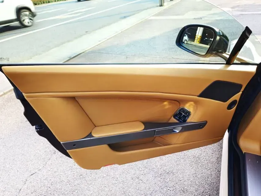 2010 Aston Martin Rapide 6.0L 477HP V12 6AT,autocango,china used car exporter,china ev exporter,chinese used car exporter,chinese used ev exporter