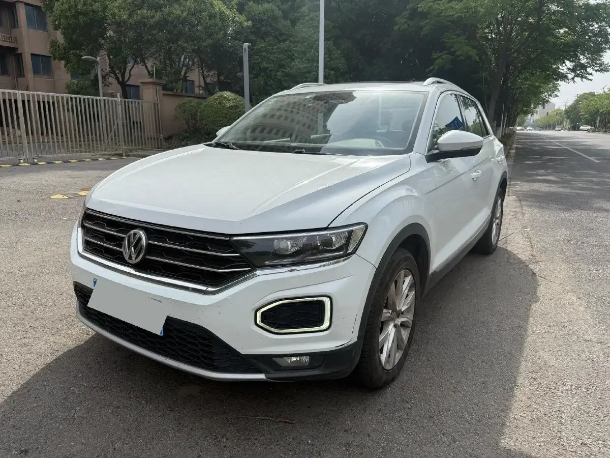 2020 Volkswagen T-Roc 1.4T 150HP L4 7DCT