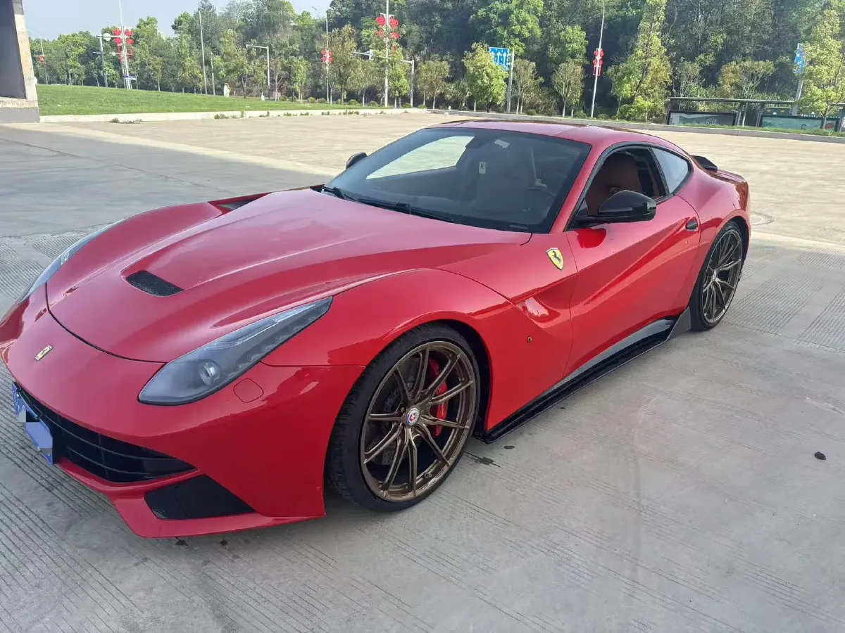2013 Ferrari F12 berlinetta 6.3L 741HP V12 7DCT,autocango,china used car exporter,china ev exporter,chinese used car exporter,chinese used ev exporter