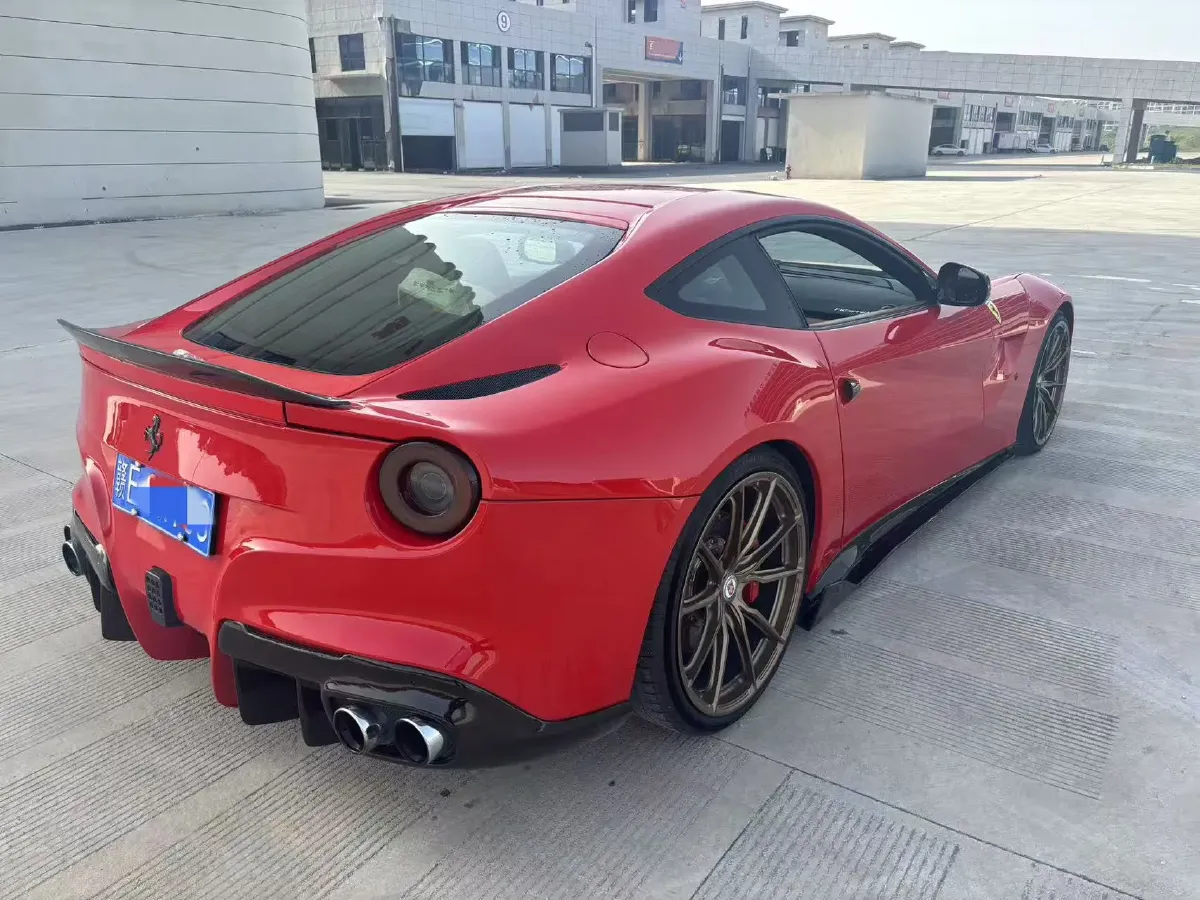 2013 Ferrari F12 berlinetta 6.3L 741HP V12 7DCT,autocango,china used car exporter,china ev exporter,chinese used car exporter,chinese used ev exporter