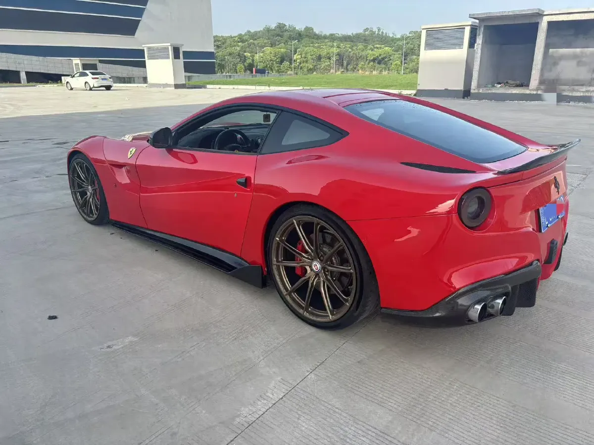 2013 Ferrari F12 berlinetta 6.3L 741HP V12 7DCT,autocango,china used car exporter,china ev exporter,chinese used car exporter,chinese used ev exporter