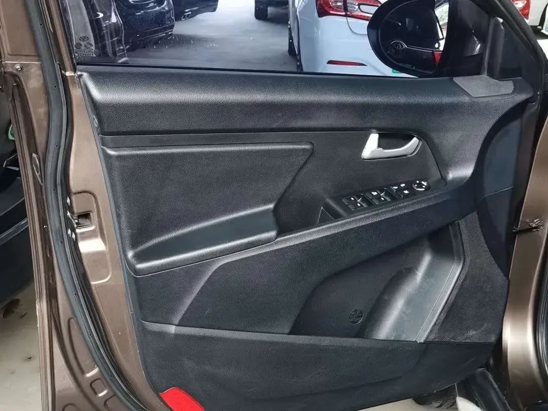 2012 Kia Sportage R 2.0L 165HP L4 6AT,autocango,china used car exporter,china ev exporter,chinese used car exporter,chinese used ev exporter