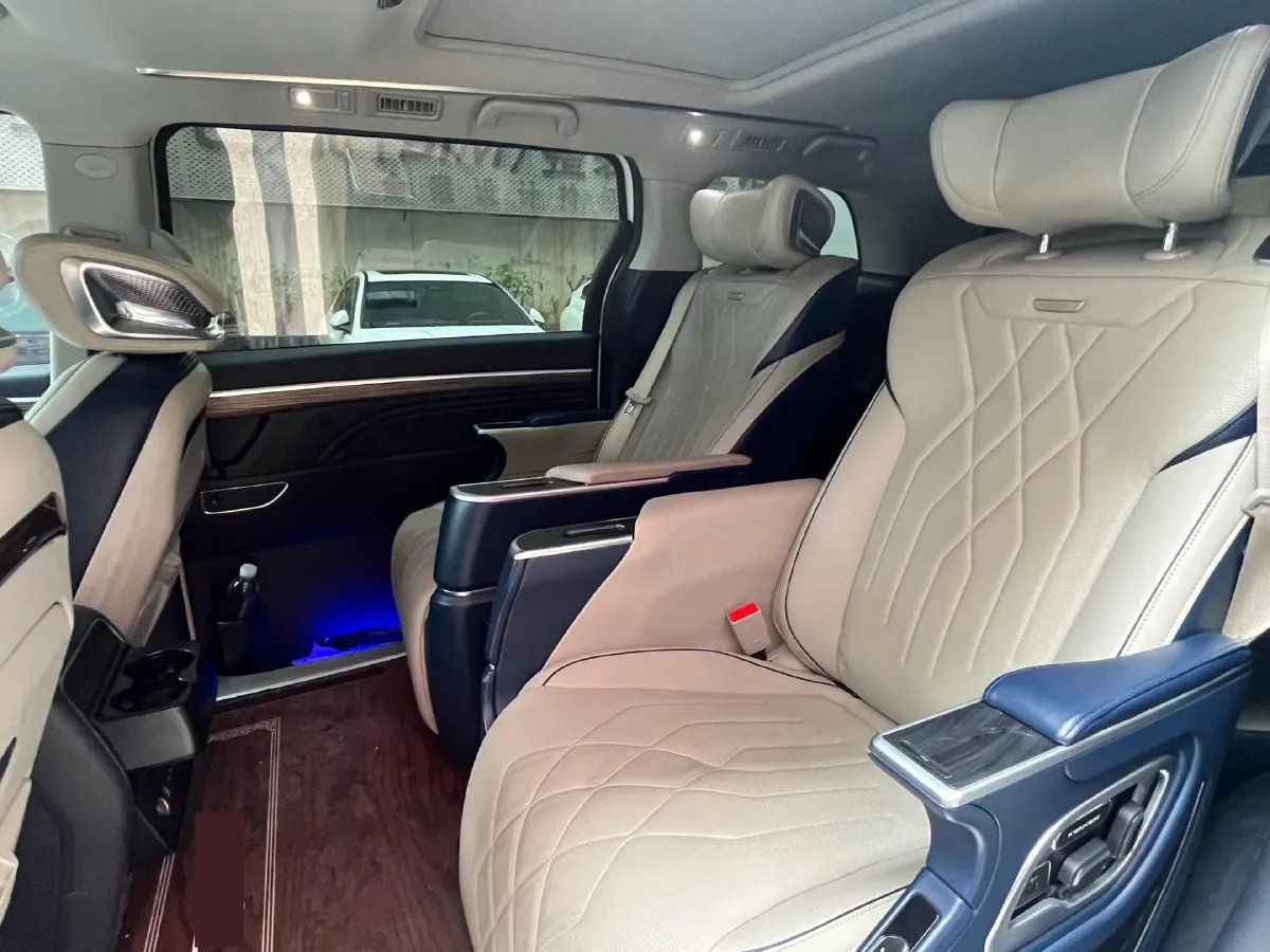 2021 GAC Trumpchi M8 2.0T 252HP L4 8AT,autocango,china used car exporter,china ev exporter,chinese used car exporter,chinese used ev exporter