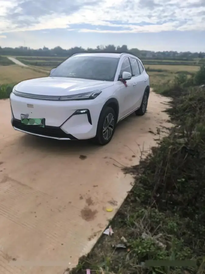 2025 Geely Galaxy Starship 7 EM-i 1.5L 112HP L4 1DHT PHEV 19.09KWH