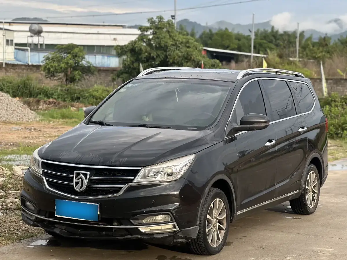 2017 BaoJun 730 1.5T 150HP L4 6DCT