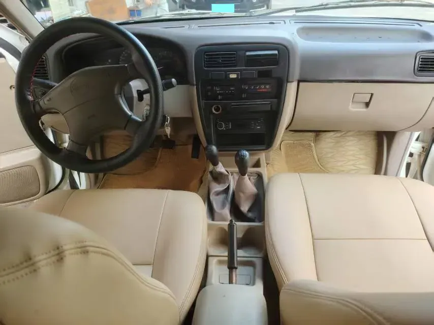 2013 Dongfeng RuiQi MPV 2.4L 139HP L4 5MT,autocango,china used car exporter,china ev exporter,chinese used car exporter,chinese used ev exporter
