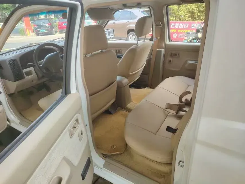 2013 Dongfeng RuiQi MPV 2.4L 139HP L4 5MT,autocango,china used car exporter,china ev exporter,chinese used car exporter,chinese used ev exporter