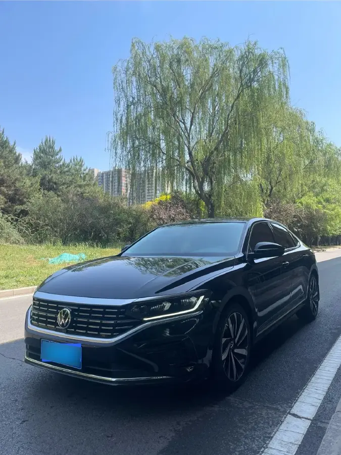 2022 Volkswagen Passat 2.0T 186HP L4 7DCT