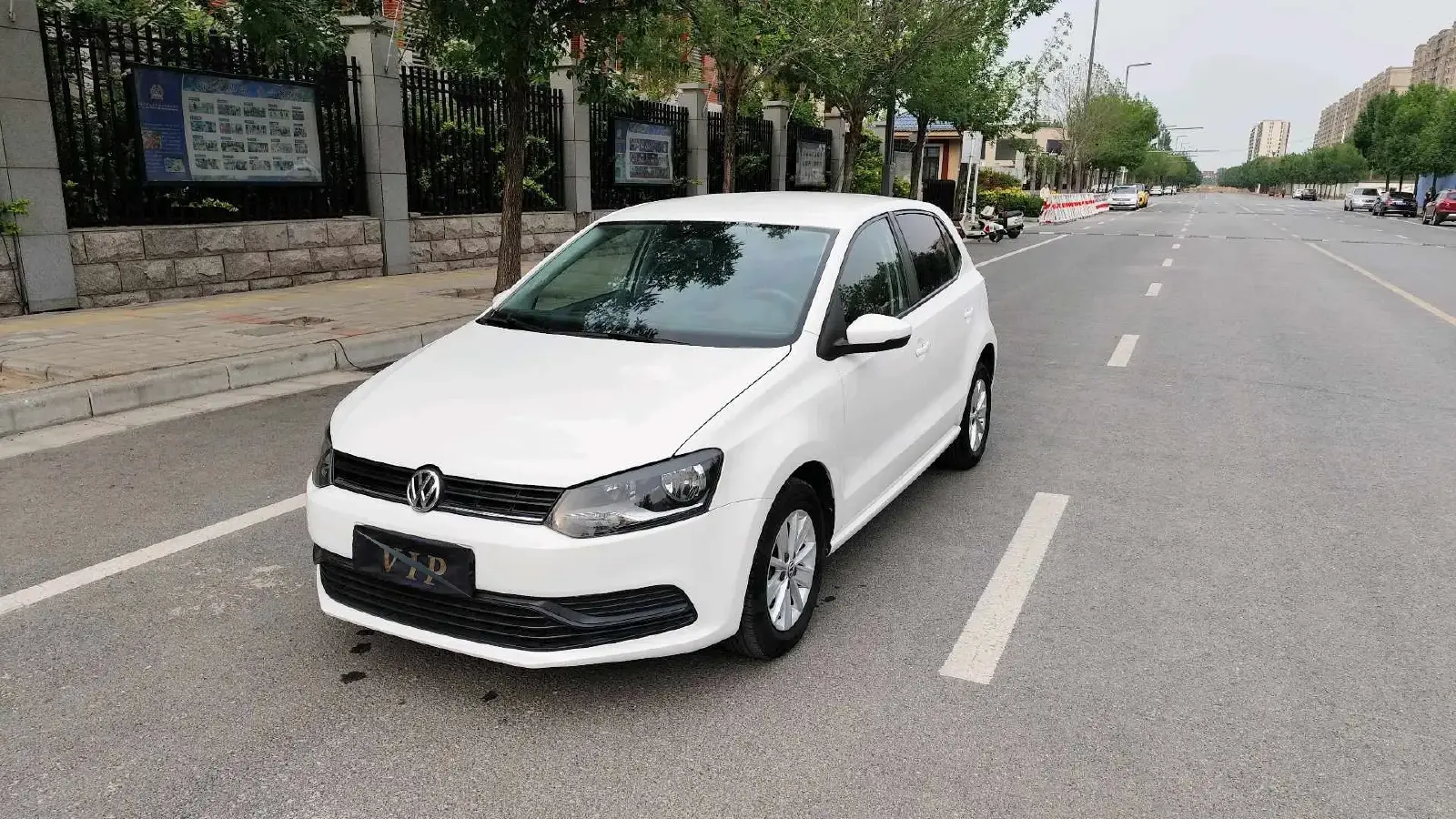 2016 Volkswagen Polo 1.4L 90HP L4 6AT