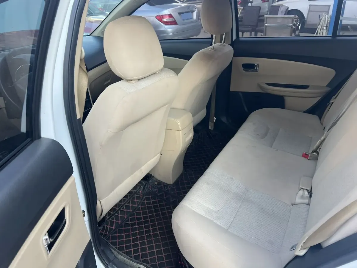 2015 Chery E3 1.5L 109HP L4 5MT,autocango,china used car exporter,china ev exporter,chinese used car exporter,chinese used ev exporter