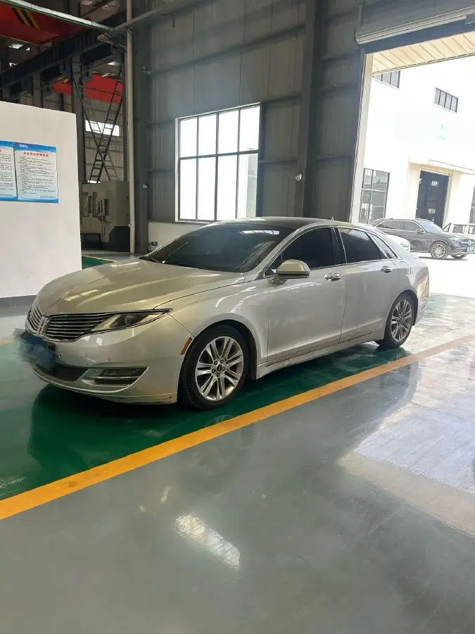 2014 Lincoln MKZ 2.0T 203HP L4 6AT