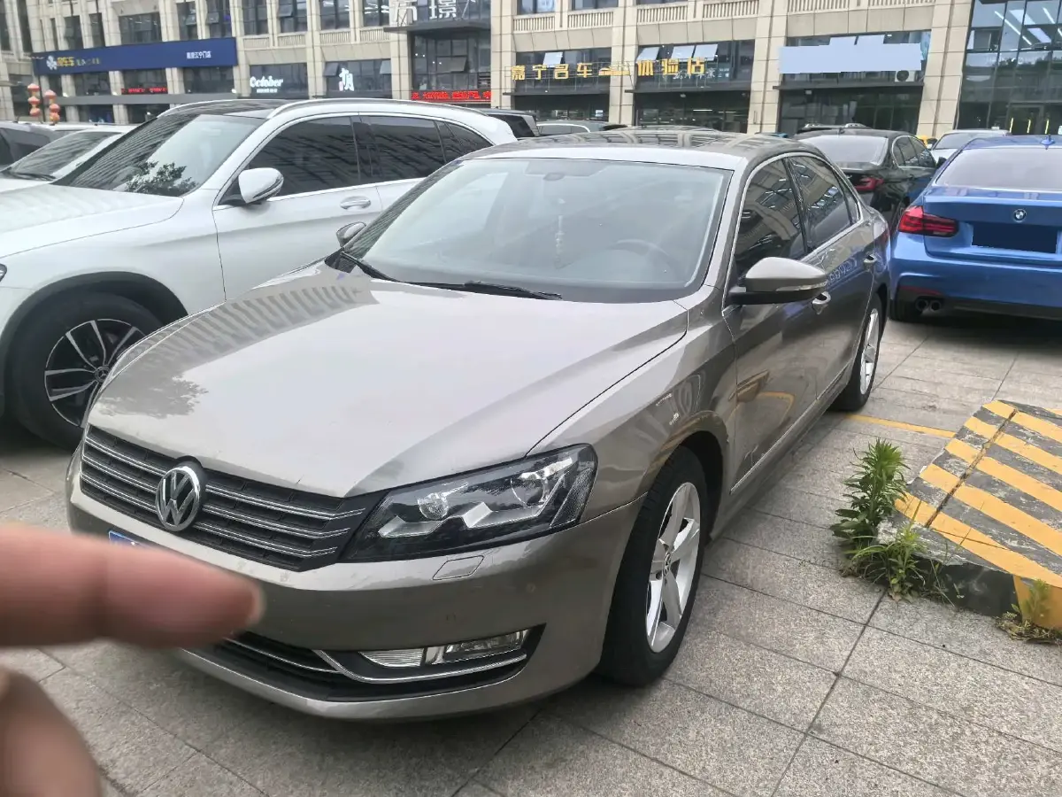 2013 Volkswagen Passat 1.8T 160HP L4 7DCT