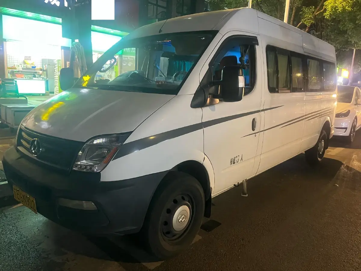 2014 MAXUS XinTu V80 2.5T 136HP L4 6MT