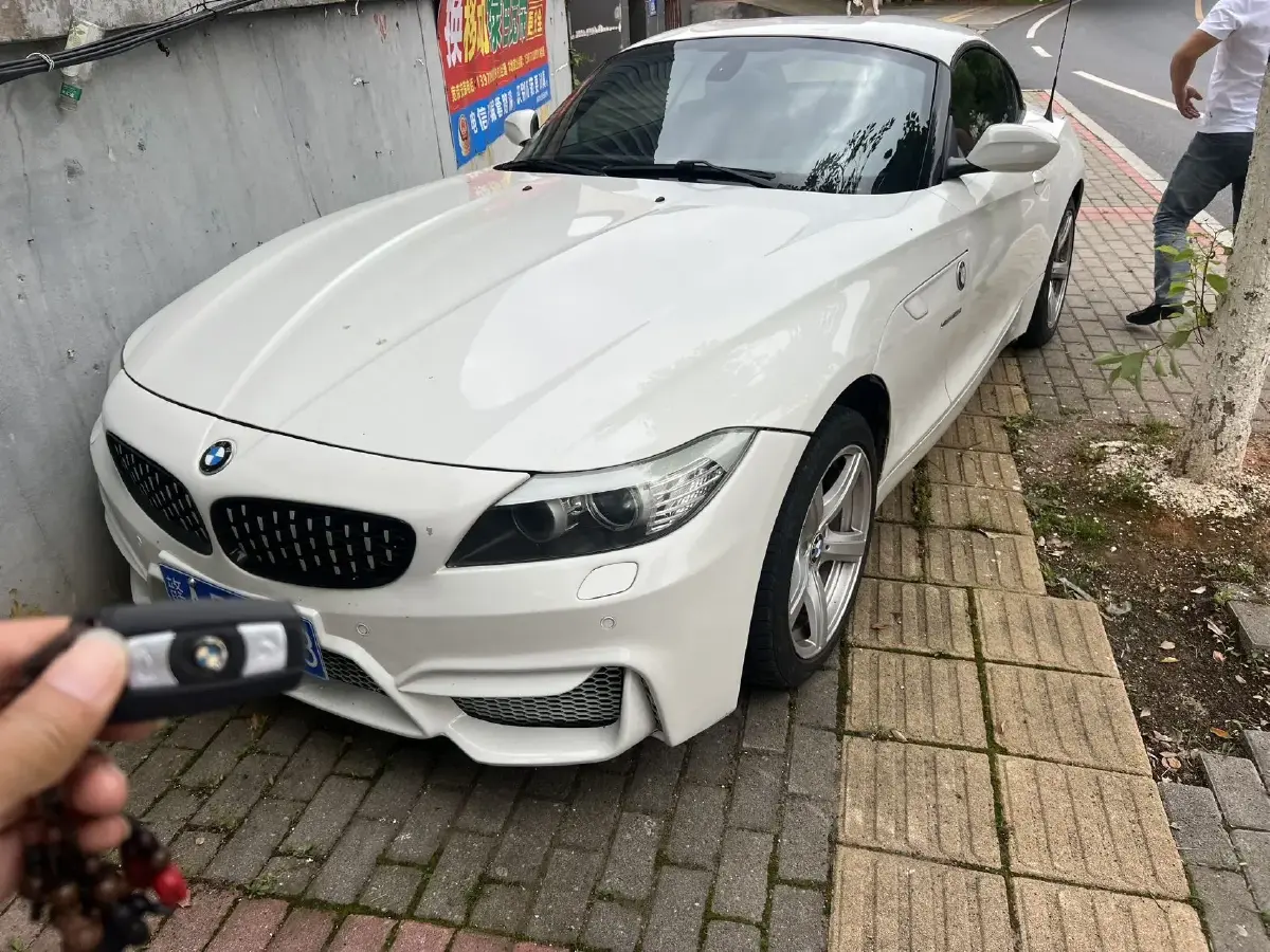 2009 BMW Z4 2.5L 204HP L6 6AT