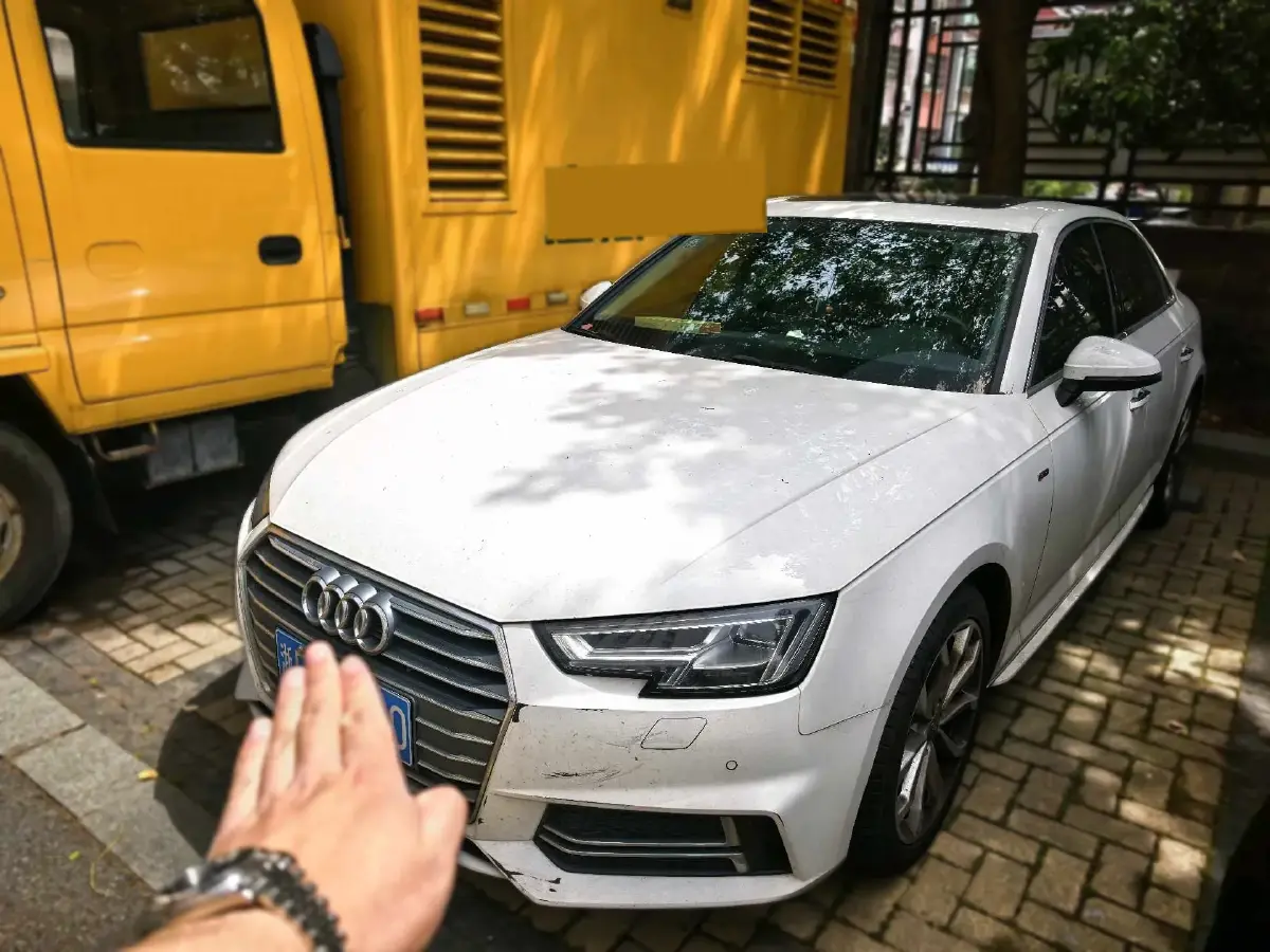 2018 Audi A4L 2.0T 190HP L4 7DCT