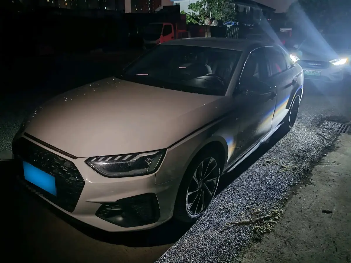 2023 Audi A4L 2.0T 190HP L4 7DCT