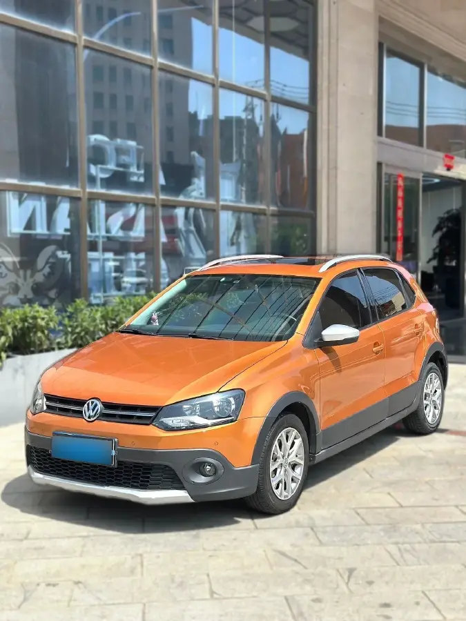 2014 Volkswagen Polo 1.6L 110HP L4 5MT