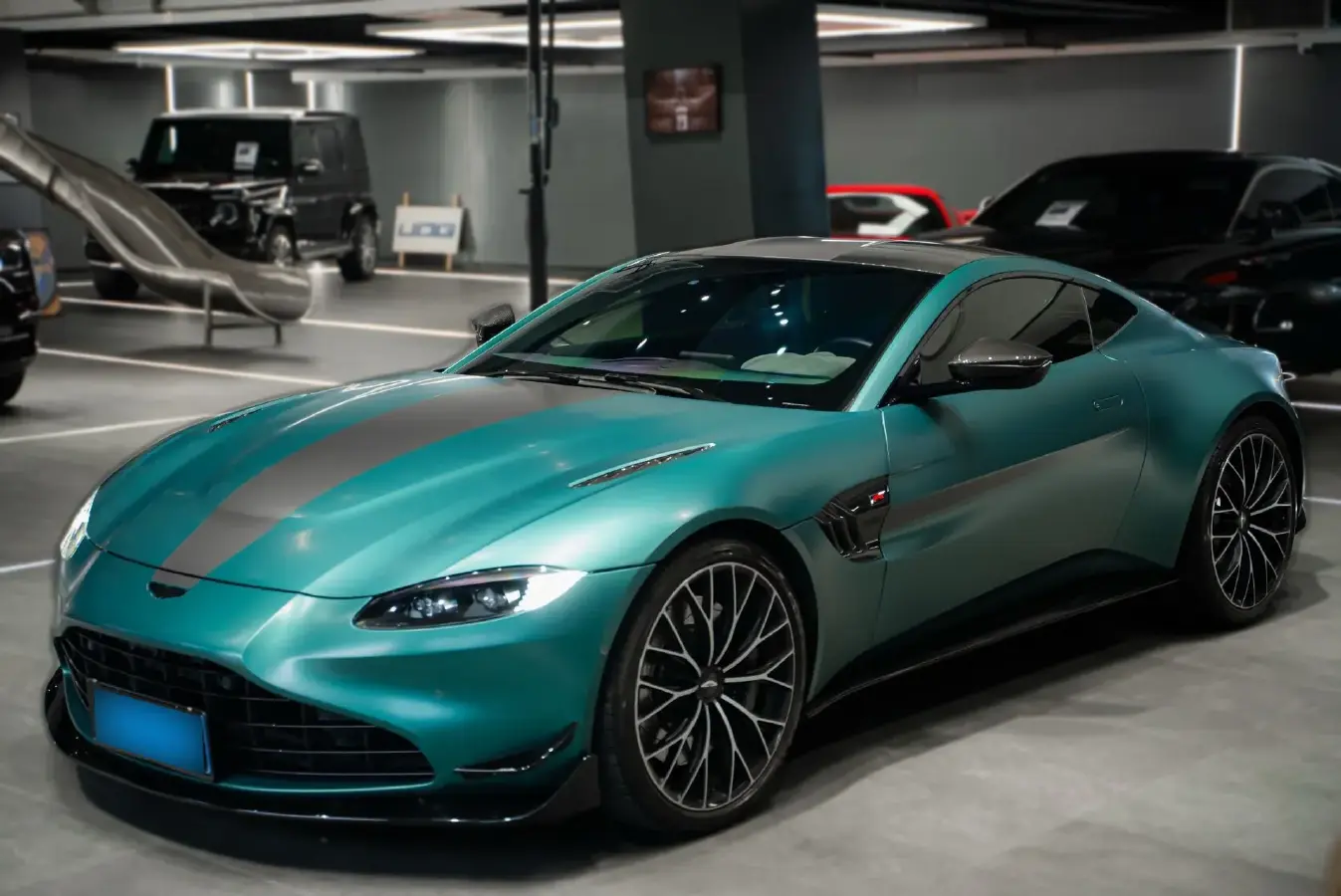 2023 Aston Martin V8 Vantage 4.0T 534HP V8 8AT