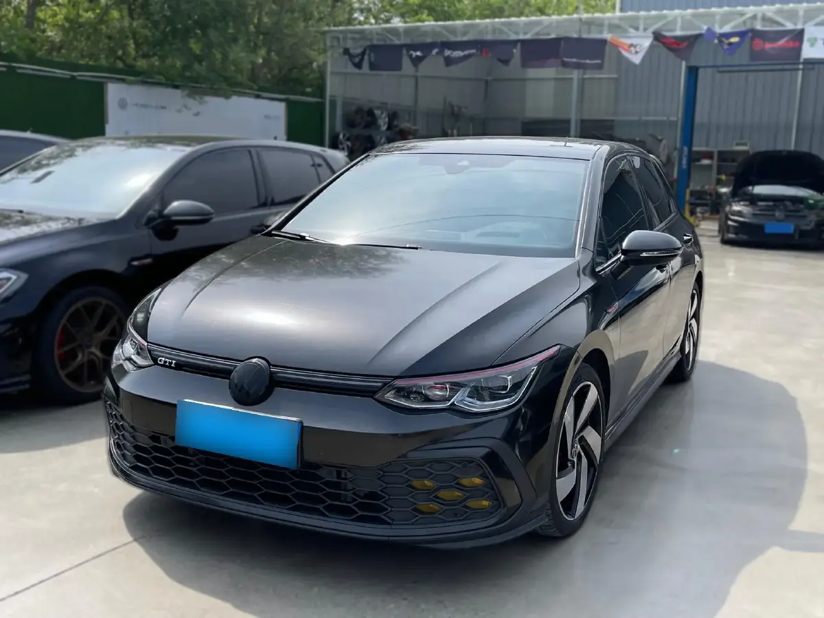 2021 Volkswagen GolfGTI 2.0T 220HP L4 7DCT
