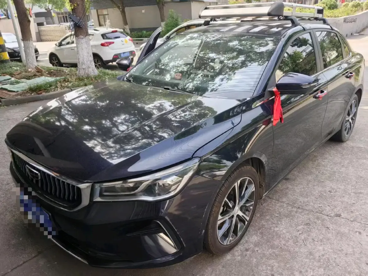 2022 Geely Emgrand 1.5L 114HP L4 CVT