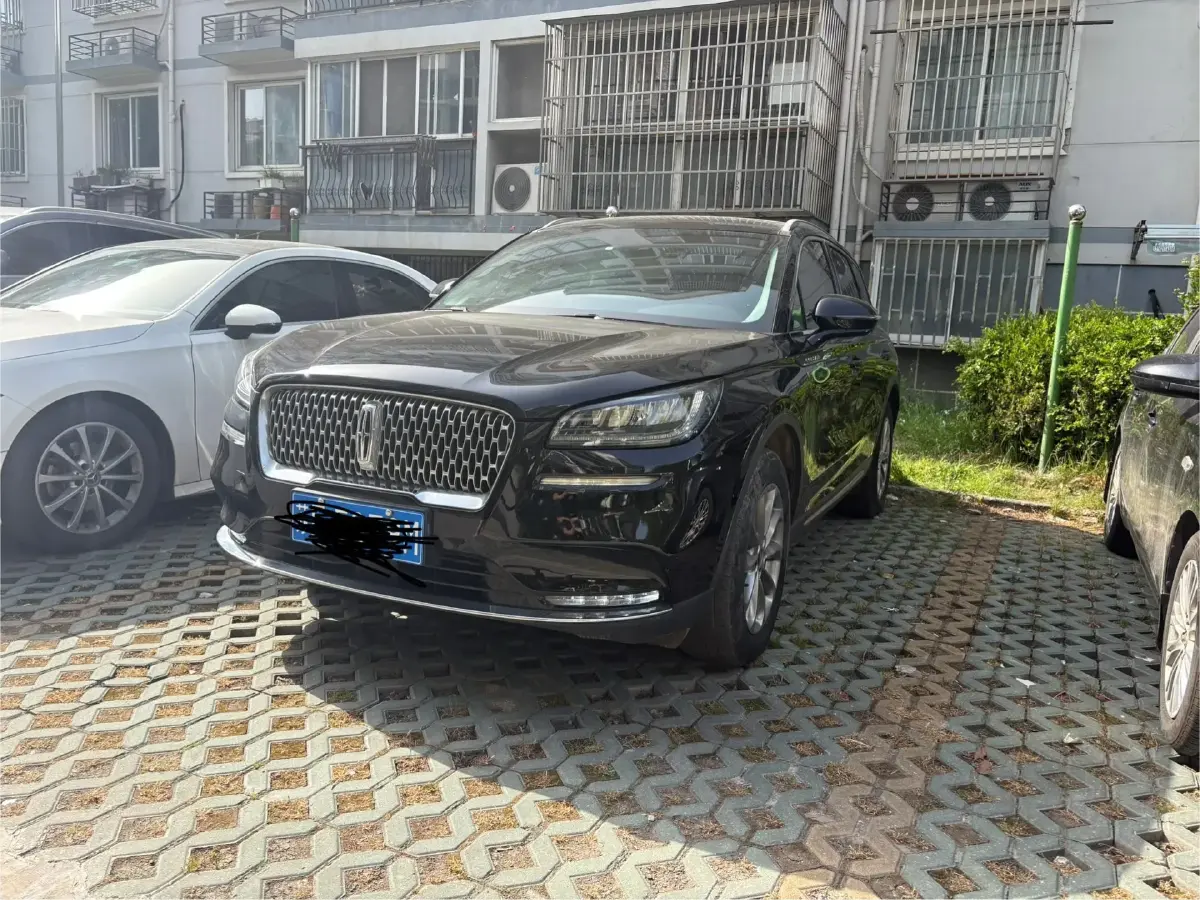 2022 Lincoln Corsair 2.0T 245HP L4 8AT