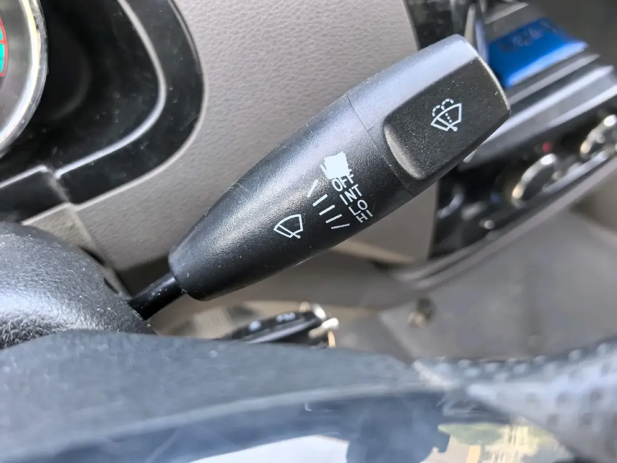 2023 DongFeng DFAC YuFeng EM26 BEV 41.47KWH,autocango,china used car exporter,china ev exporter,chinese used car exporter,chinese used ev exporter