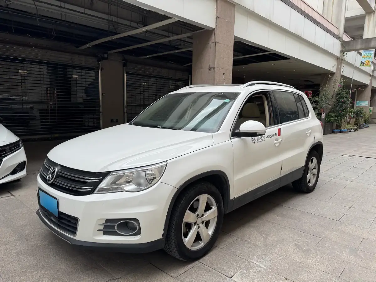 2012 Volkswagen Tiguan 1.8T 160HP L4 6AT