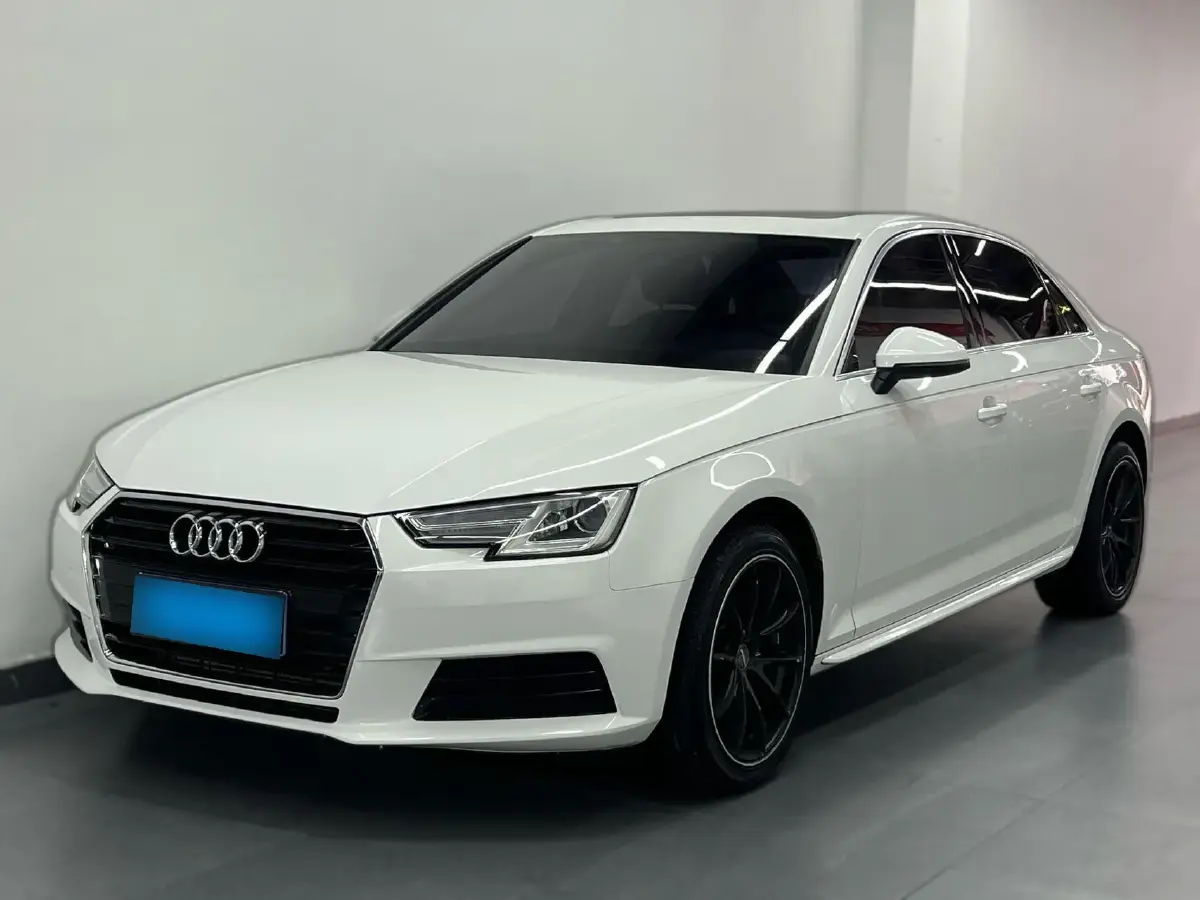 2017 Audi A4L 2.0T 190HP L4 7DCT