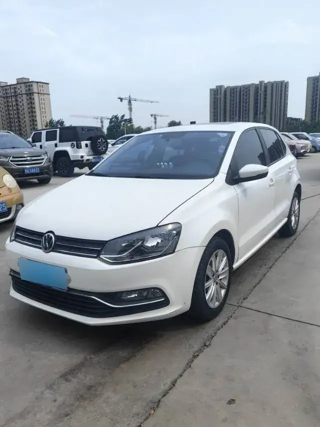 2016 Volkswagen Polo 1.6L 110HP L4 5MT