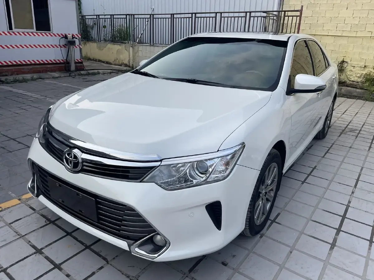 2016 Toyota Camry 2.0L 167HP L4 6AT