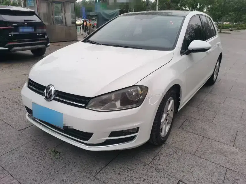 2014 Volkswagen Golf 1.4T 131HP L4 7DCT