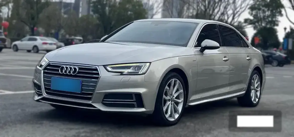 2018 Audi A4L 2.0T 190HP L4 7DCT