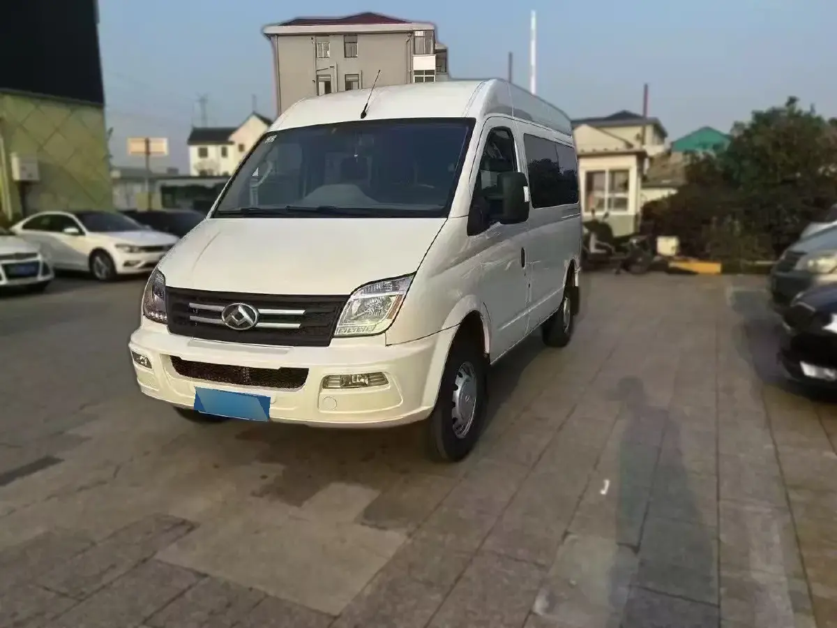 2021 MAXUS XinTu V80 2.0T 139HP L4 6AMT