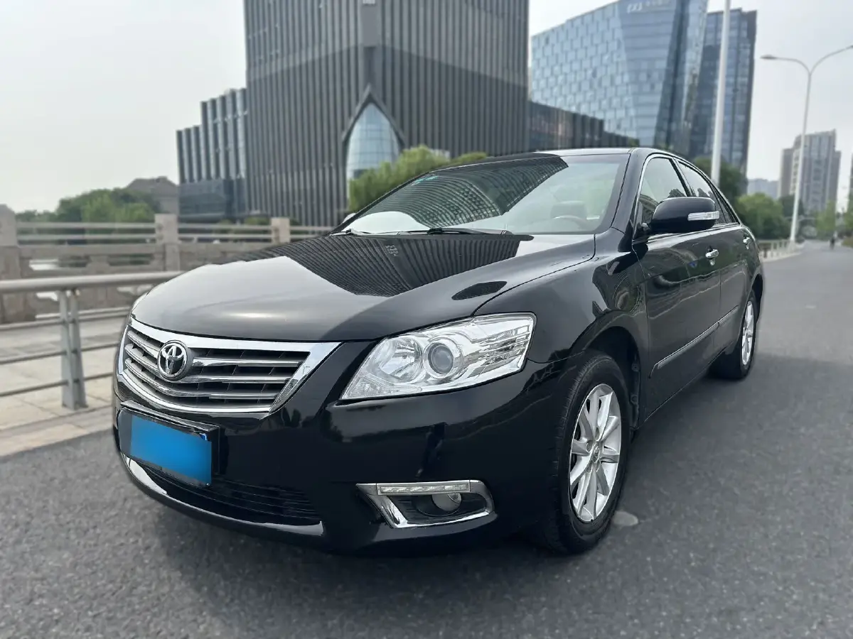 2012 Toyota Camry 2.0L 147HP L4 4AT