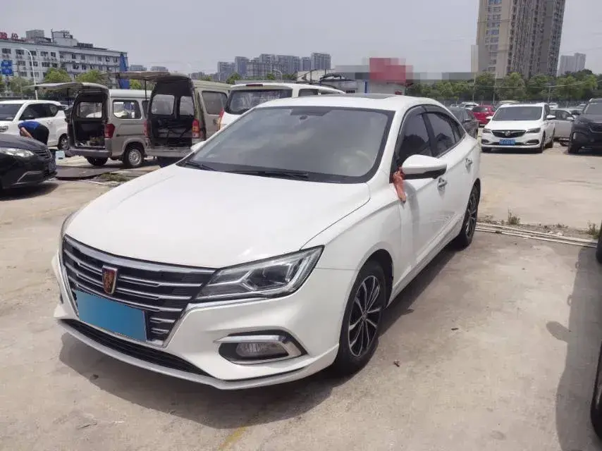 2020 Roewe i5 1.5L 120HP L4 CVT