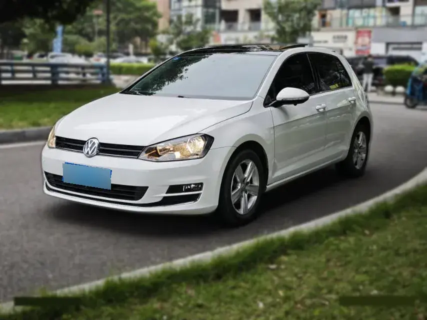 2015 Volkswagen Golf 1.4T 131HP L4 5MT