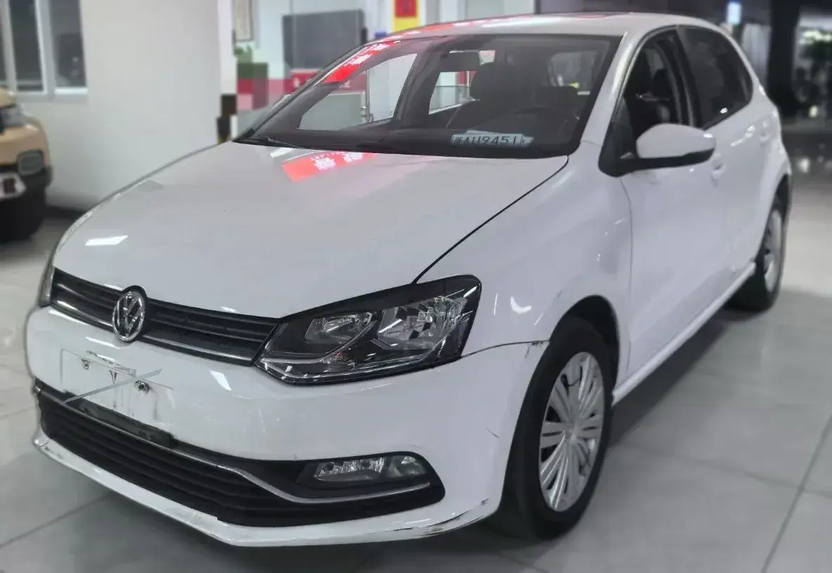 2016 Volkswagen Polo 1.6L 110HP L4 6AT