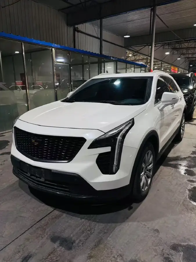 2020 Cadillac XT4 2.0T 241HP L4 9AT