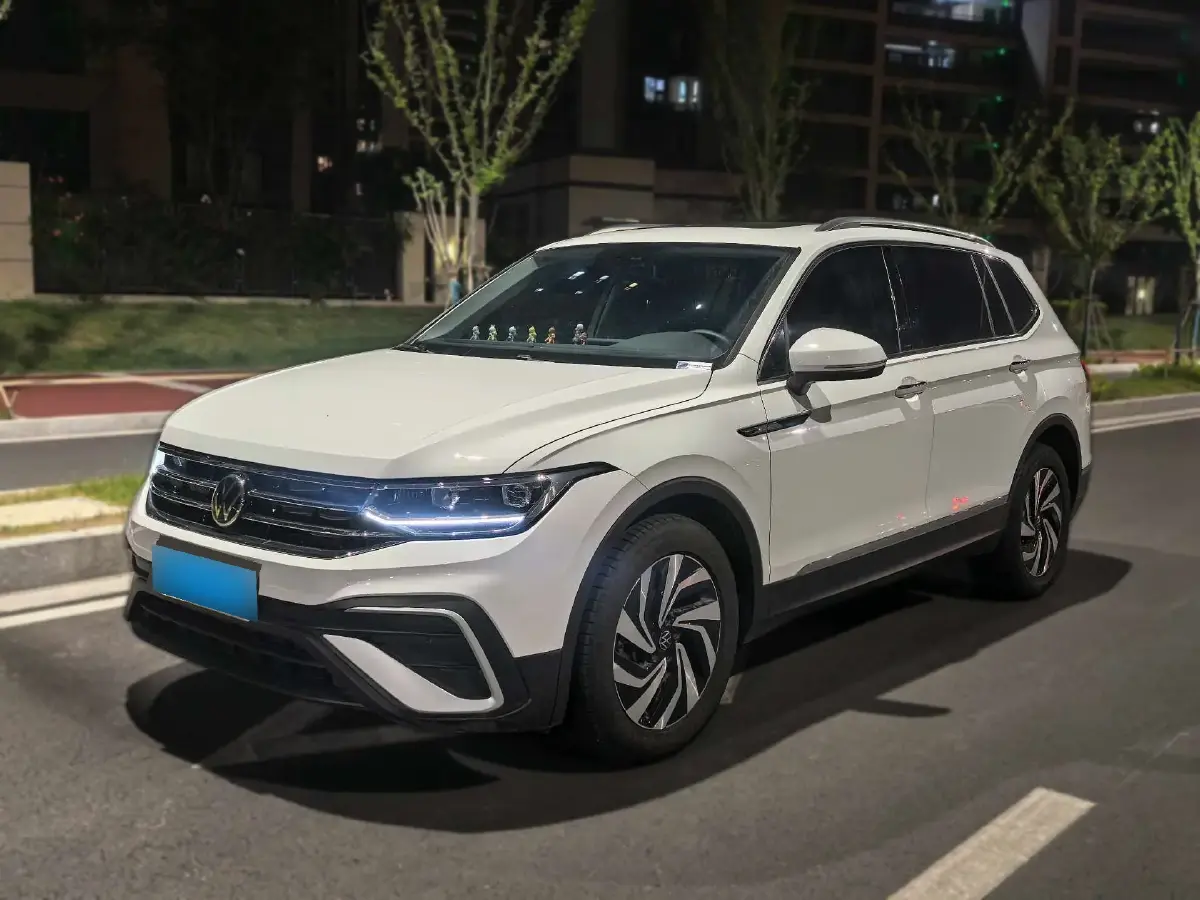 2023 Volkswagen Tiguan L 1.5T 160HP L4 7DCT