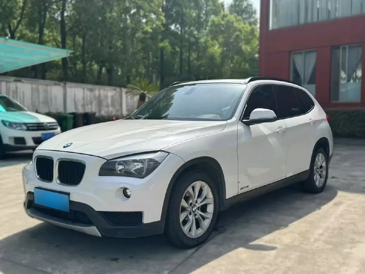2013 BMW X1 2.0L 150HP L4 6AT