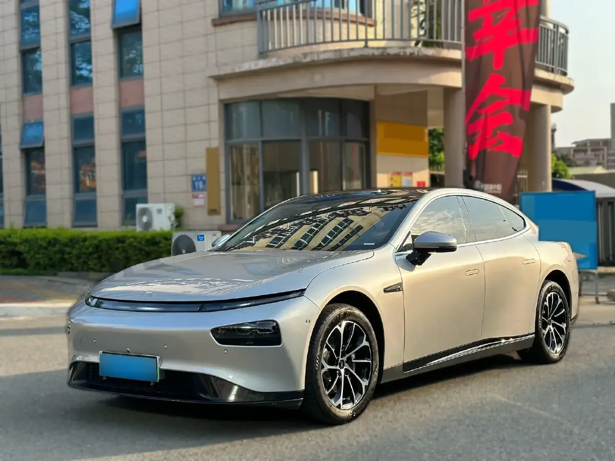 2022 Xpeng P7 BEV 77.9KWH
