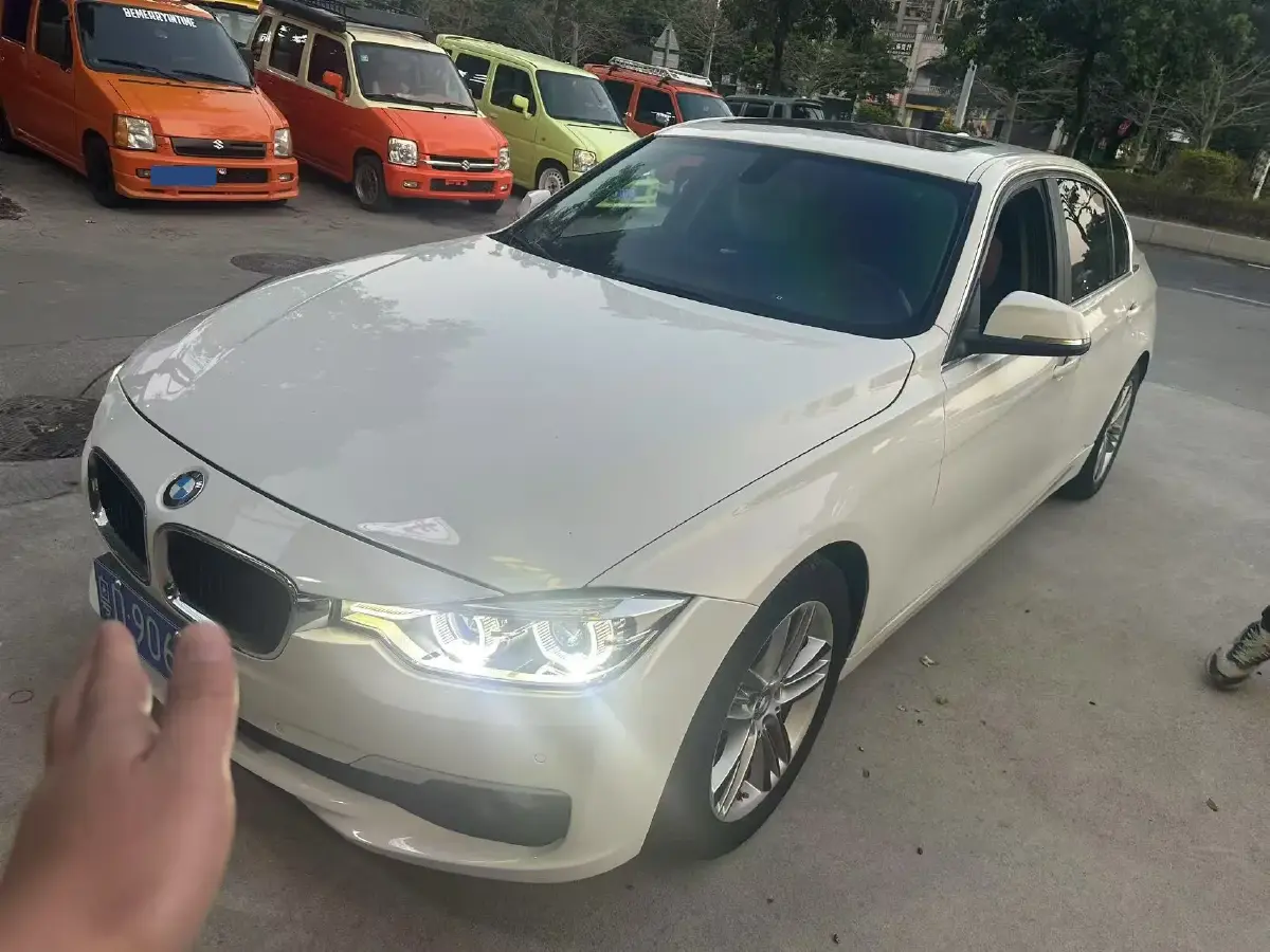 2016 BMW 3 Series 2.0T 184HP L4 8AT