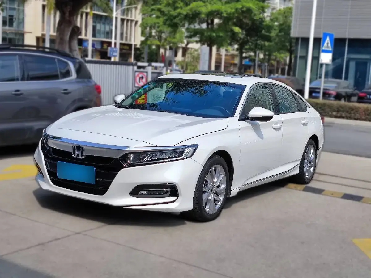 2018 Honda Accord 1.5T 194HP L4 CVT
