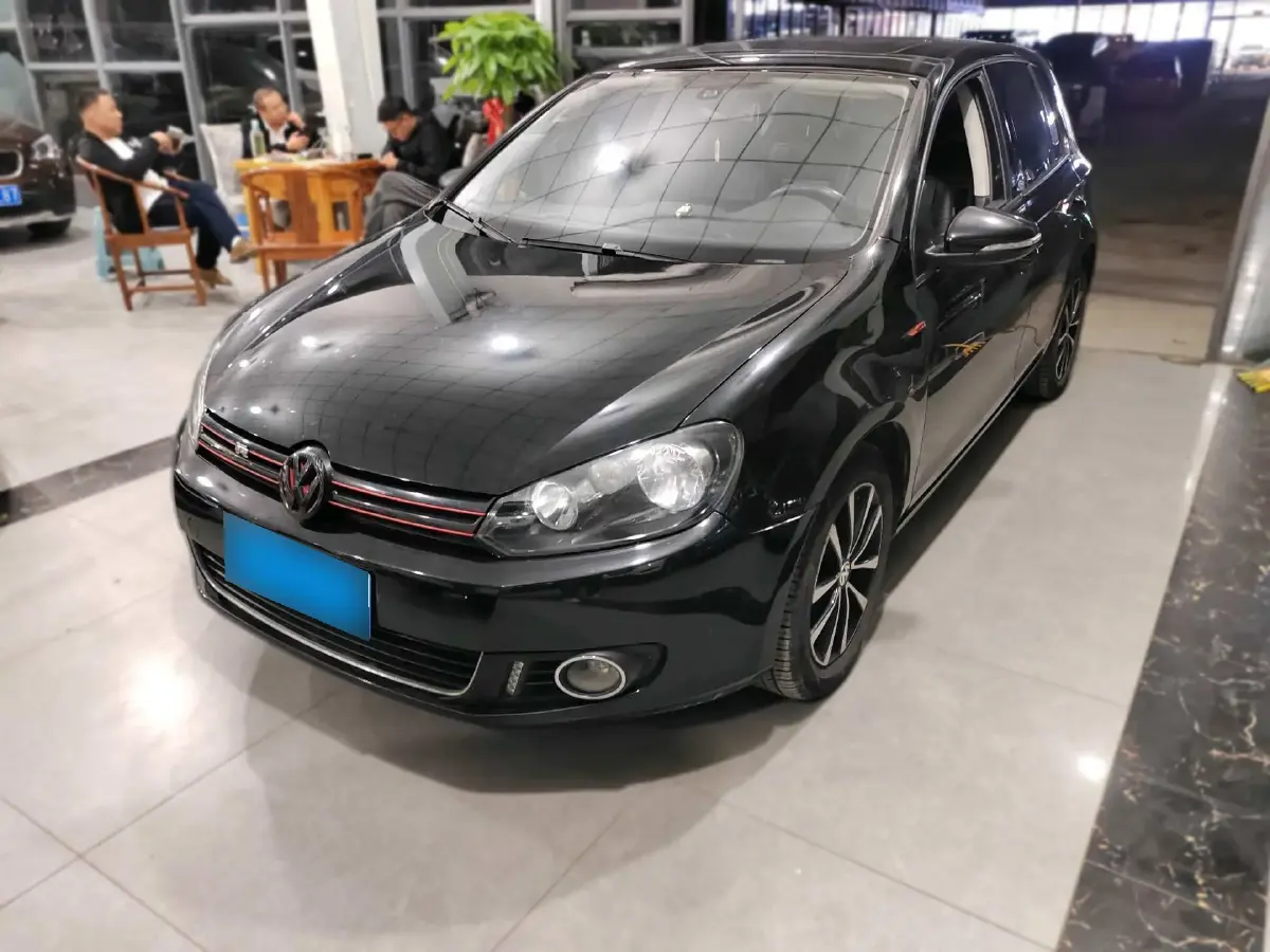 2012 Volkswagen Golf 1.4T 160HP L4 7DCT