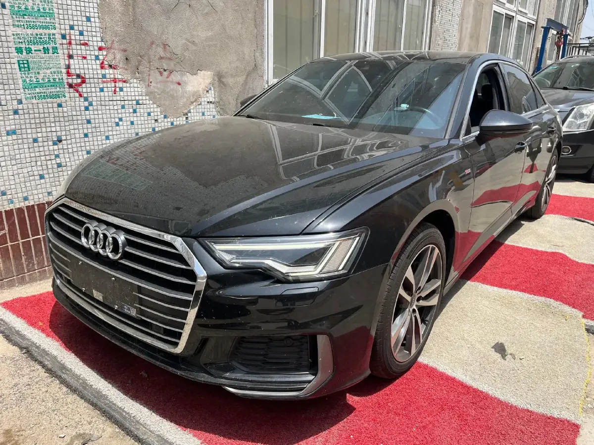 2022 Audi A6L 2.0T 190HP L4 7DCT