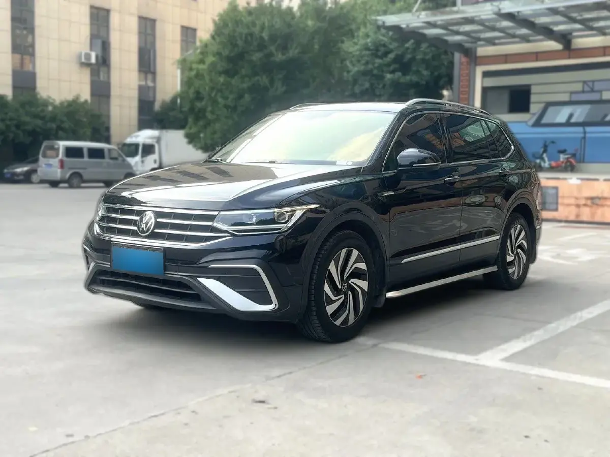 2023 Volkswagen Tiguan L 2.0T 186HP L4 7DCT