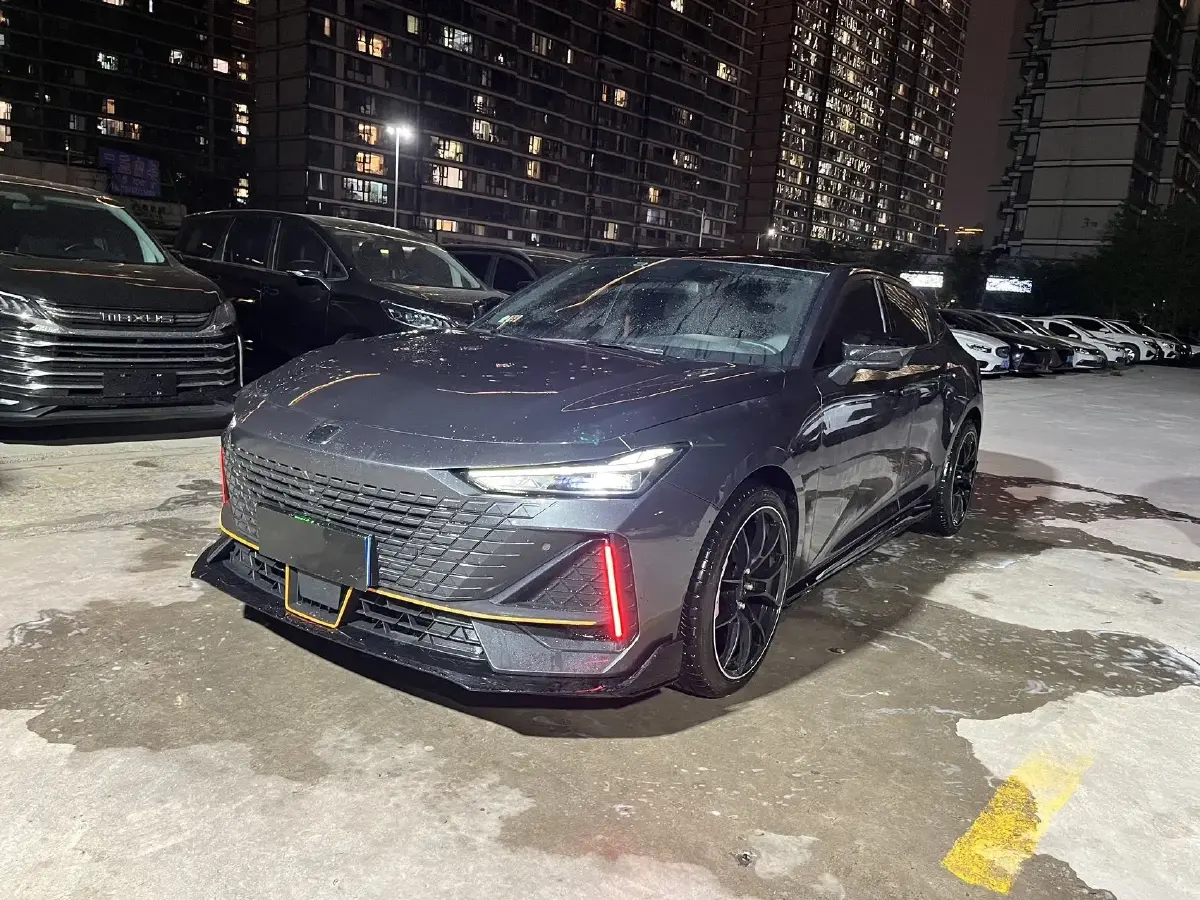 2022 ChangAn UNI-V 1.5T 188HP L4 7DCT